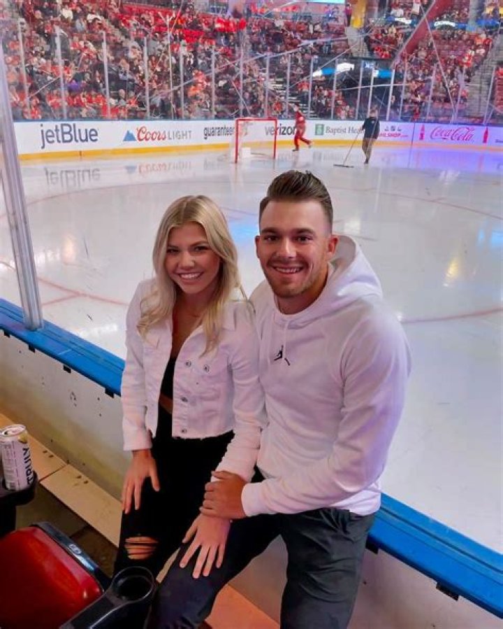 Aaron Wise Dating, Girlfriend, Net worth, Wife, Wiki, Career, Bio, Family