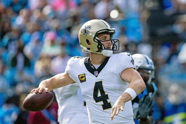 Derek Carr Injury News: New Orleans Saints Quarterback Hurt in Game Against Detroit Lions - SarkariResult