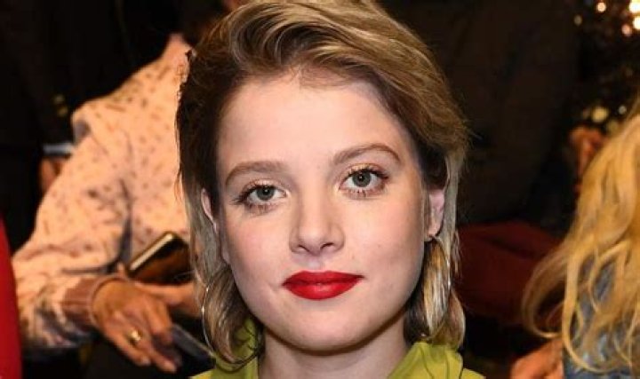 Jella Haase Height, Weight, Measurements, Bra Size, Shoe Size