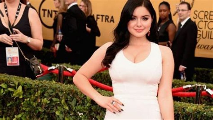 Jessica Dunphy Personal Life, Married, Dating, Age, Height, Net Worth, Salary, Career, Facts,