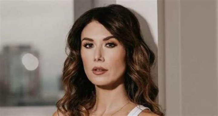 Jewel Staite Height, Weight, Measurements, Bra Size, Shoe Size