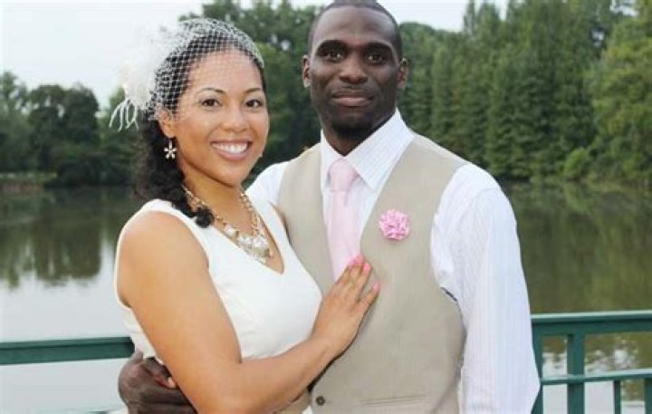 Joni Mitchell Net Worth: Career, Family, Age, Income, Wiki, Bio, All You Need to Know - SarkariResult