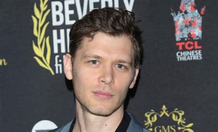 Joseph Morgan Height, Weight, Body Measurements, Shoe Size