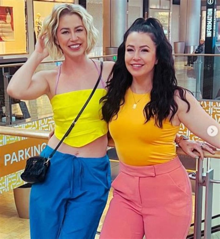 Kelsey Darragh Wiki, Dating, BuzzFeed, Net Worth, Age, Height