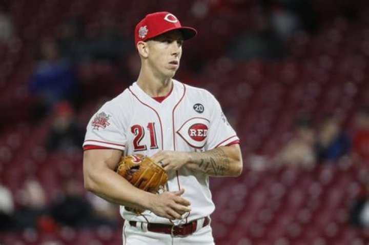 Michael Lorenzen Net Worth: Details About Age, Career, Baseball, Income - SarkariResult