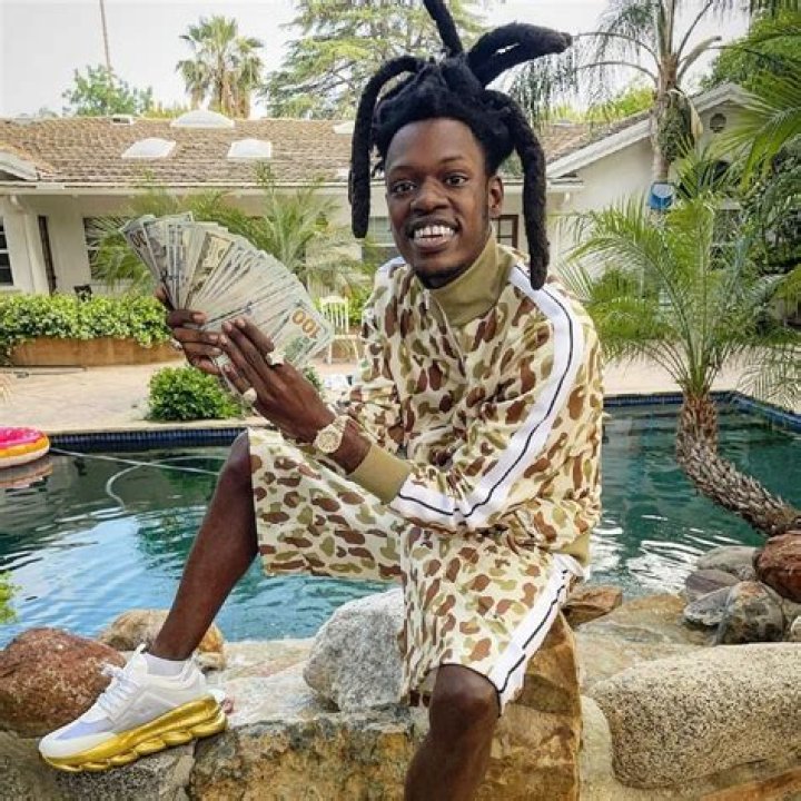 Who Is Rapper Julio Foolio? Bio, Net Worth, Age, Family, Religion, Carrier, Salary, Income & Assets - SarkariResult